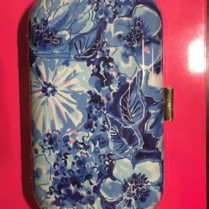 NEW Lilly Pulitzer Clutch GWP